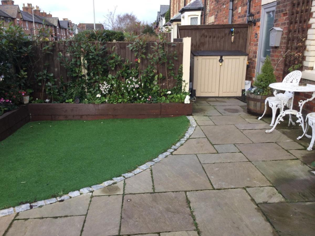 Leafy Lytham Central Lovely Ground Floor 1 Bedroom Apartment With Private Garden In Lytham Dog Friendly Литам-Сент-Эннс Экстерьер фото