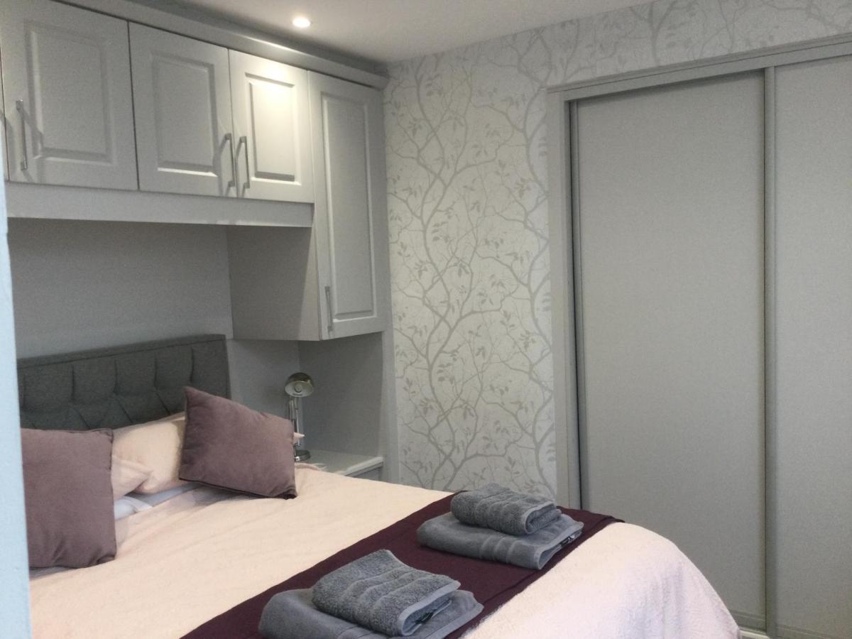 Leafy Lytham Central Lovely Ground Floor 1 Bedroom Apartment With Private Garden In Lytham Dog Friendly Литам-Сент-Эннс Экстерьер фото